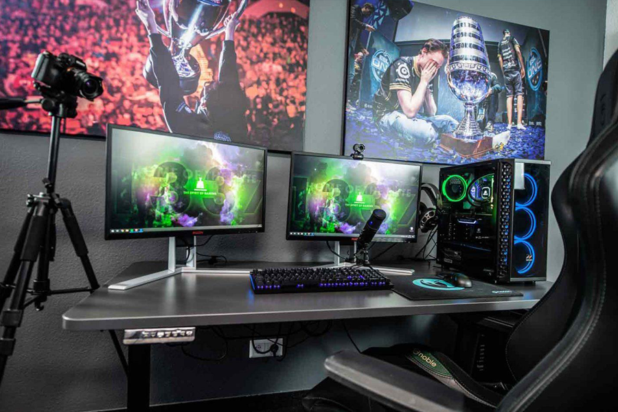 Best Gaming Desk 2024: Create the Ultimate PC Battlestation With